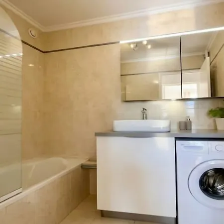 Le Grand Jardin D'azur - - 130 M2 Jardin, Piscine, Parking - 6-8 Personnes